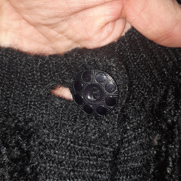 Vintage Chic Black Women's Vest with Embellishments In Good Pre-loved Condition - Picture 5 of 7